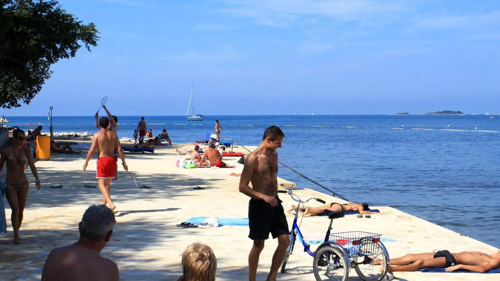 Apartments With A Parking Space Mugeba, Porec - 24342 Croatie